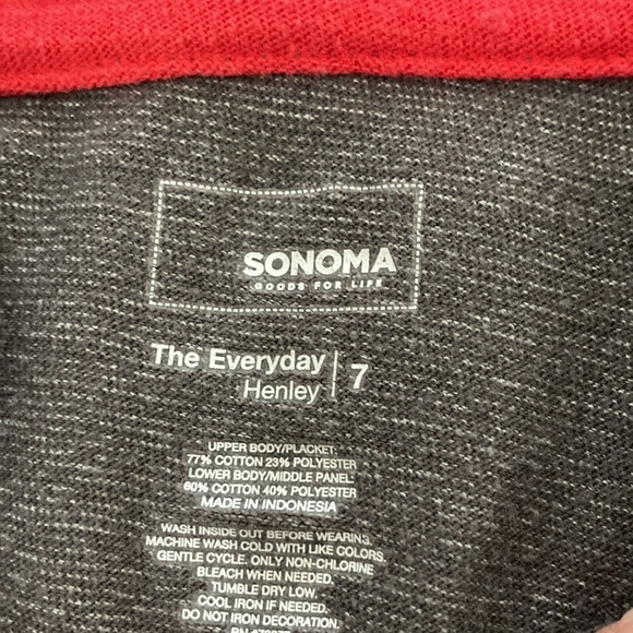 Bundle of boys size 7 long sleeves (henley, star wars) - Picture 2 of 6